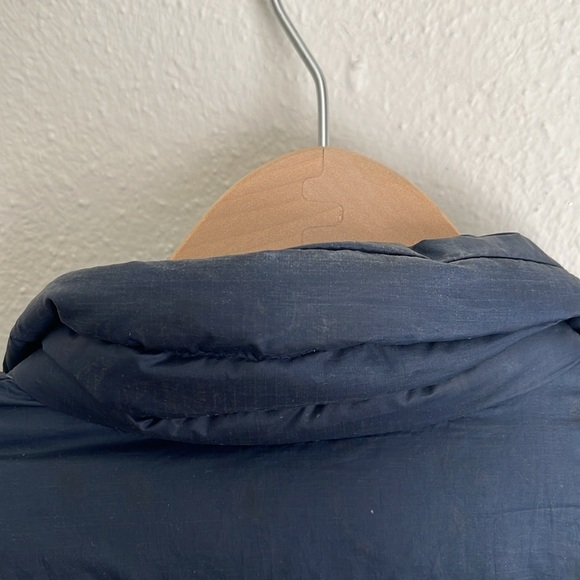 Patagonia Women's Navy Down Sweater Jacket - Picture 6 of 9